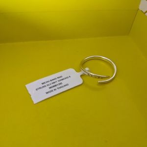 Kendra Scott band ring